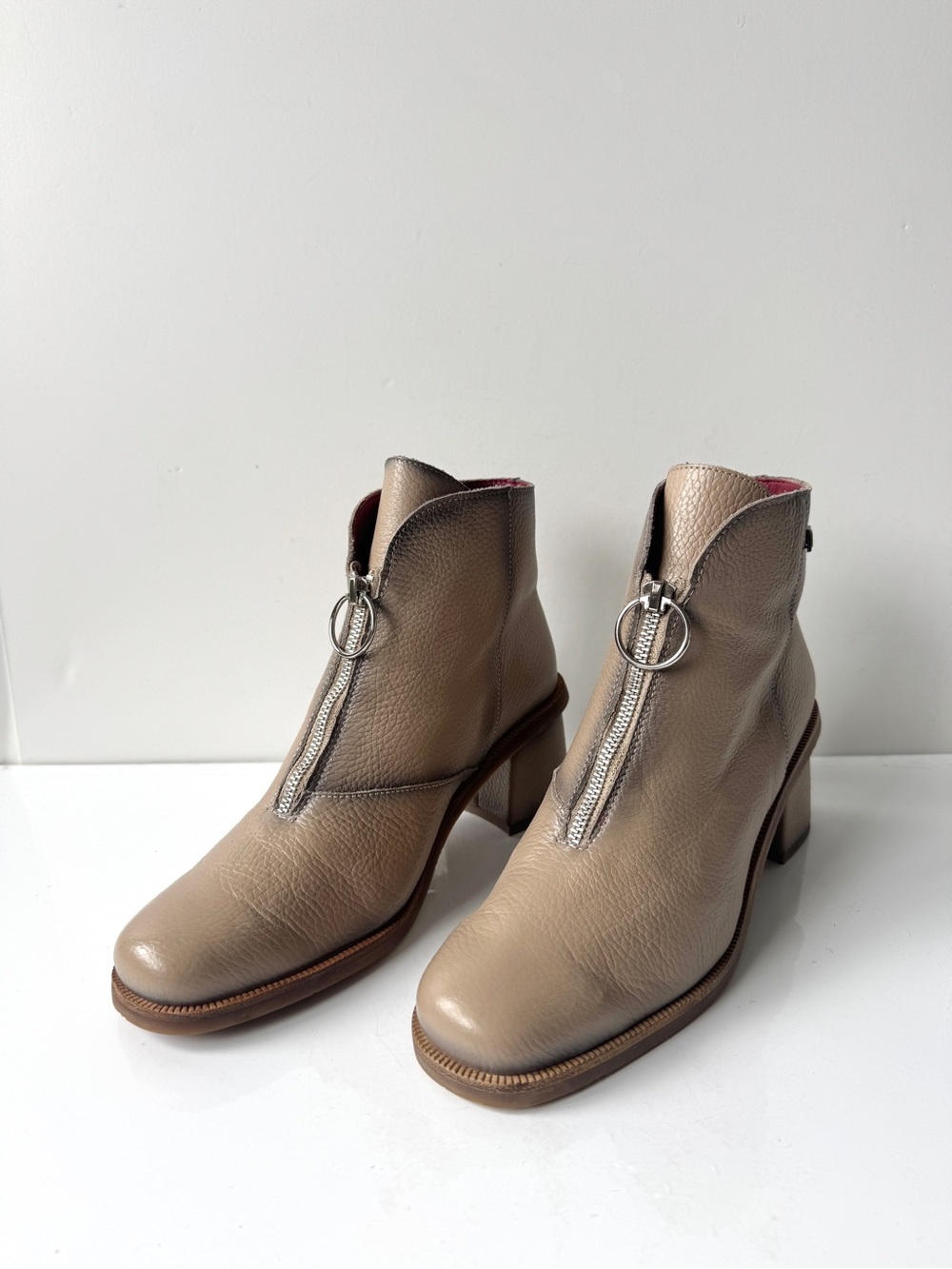 Jose Saenz Taupe Pebbled Leather Block Heel Ankle Boot with Centre Zip Size 10
